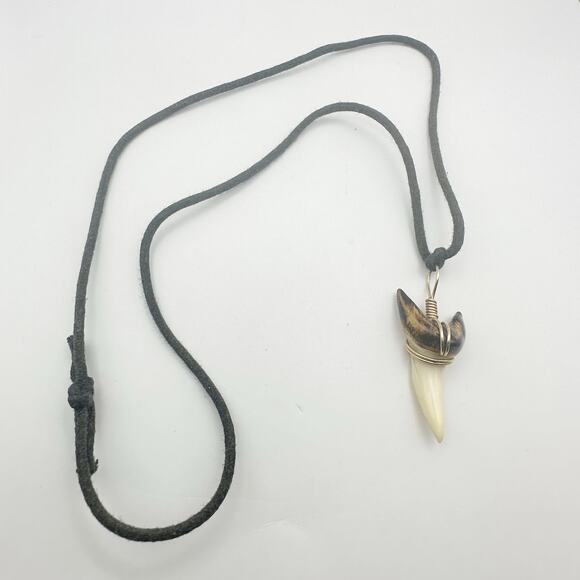 Shark Tooth Wire Wrapped Necklace Beachy Casual Jewelry Coastal Cowgirl Boho - Picture 2 of 9